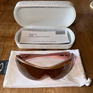 Rare Y2K Oakley Riddle Rose and Amber Sunglasses